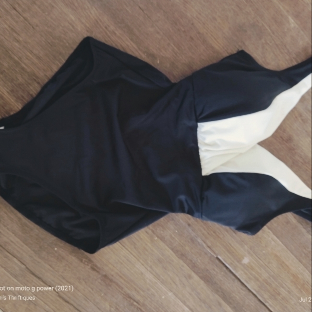 Roxanne Bra Size Swimsuit 32D Black White